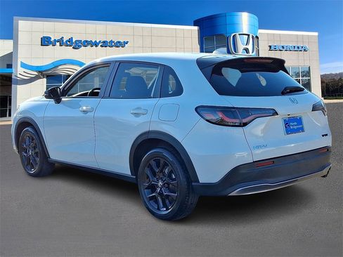 Used 2023 Honda HR-V Sport image 4