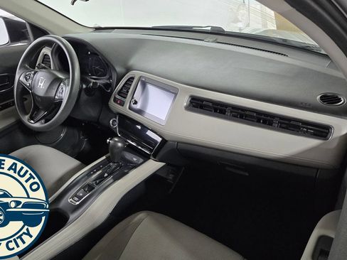 Used 2019 Honda HR-V EX image 34