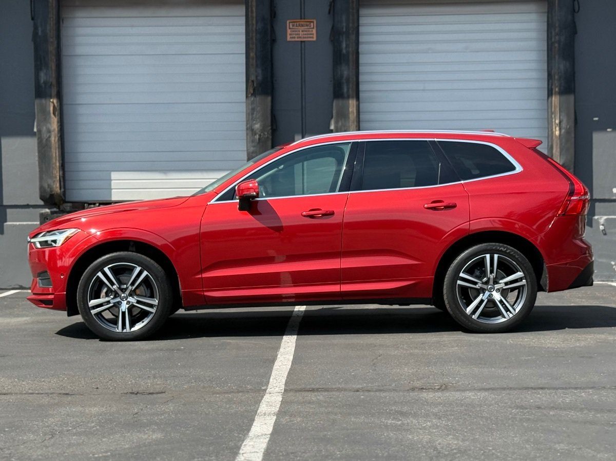 Used 2019 Volvo XC60 T5 Momentum w/ Premium Package AWD/4WD image 8