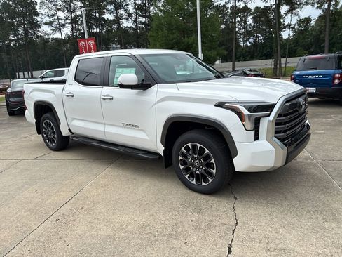 New 2026 Toyota Tundra Limited AWD/4WD image 9