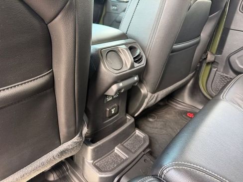 Used 2023 Jeep Wrangler Unlimited Sahara w/ Cold Weather Group AWD/4WD image 14