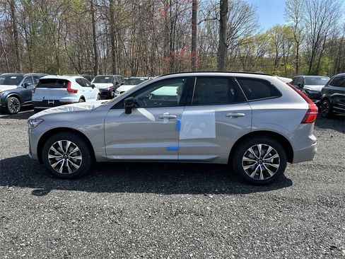 New 2025 Volvo XC60 B5 Core w/ Protection Package Premier image 5