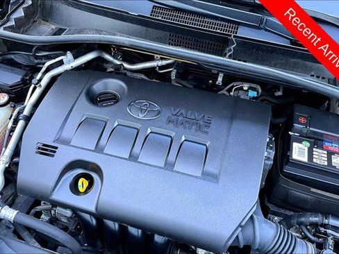 Certified 2019 Toyota C-HR LE FWD image 31