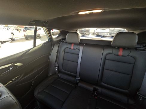 Certified 2025 Chevrolet Trax RS w/ Sunroof Package image 20