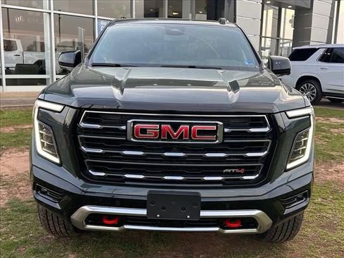 New 2026 GMC Yukon AT4 image 4