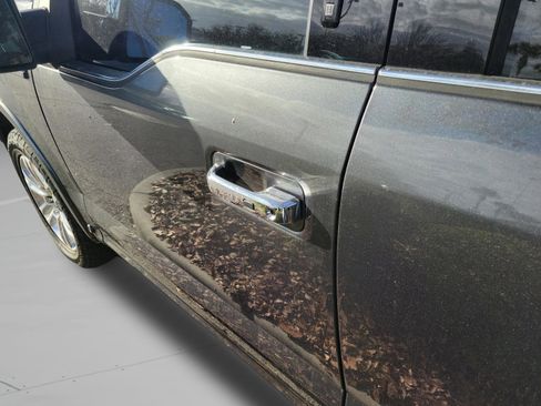 Used 2018 Ford F150 Platinum w/ Equipment Group 701A Luxury image 6