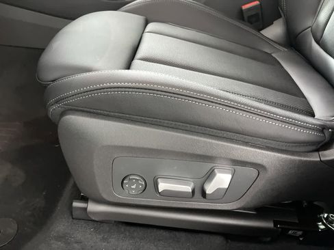 Used 2023 BMW X3 xDrive30i w/ Convenience Package AWD/4WD image 10