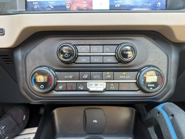 Used 2023 Ford Bronco Wildtrak AWD/4WD image 32