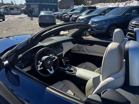 Used 2011 BMW Z4 sDrive35i RWD image 12
