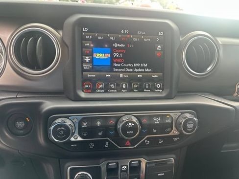 Used 2021 Jeep Wrangler Unlimited Rubicon AWD/4WD image 18
