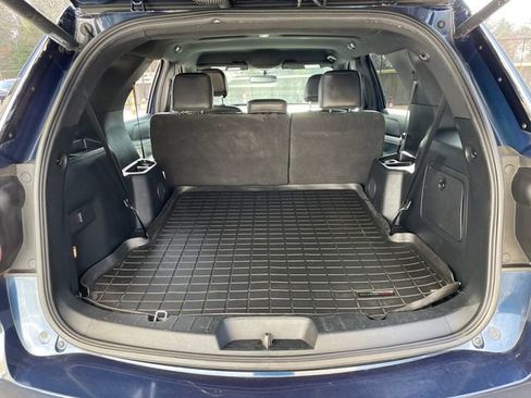 Used 2017 Ford Explorer XLT w/ Equipment Group 202A image 15