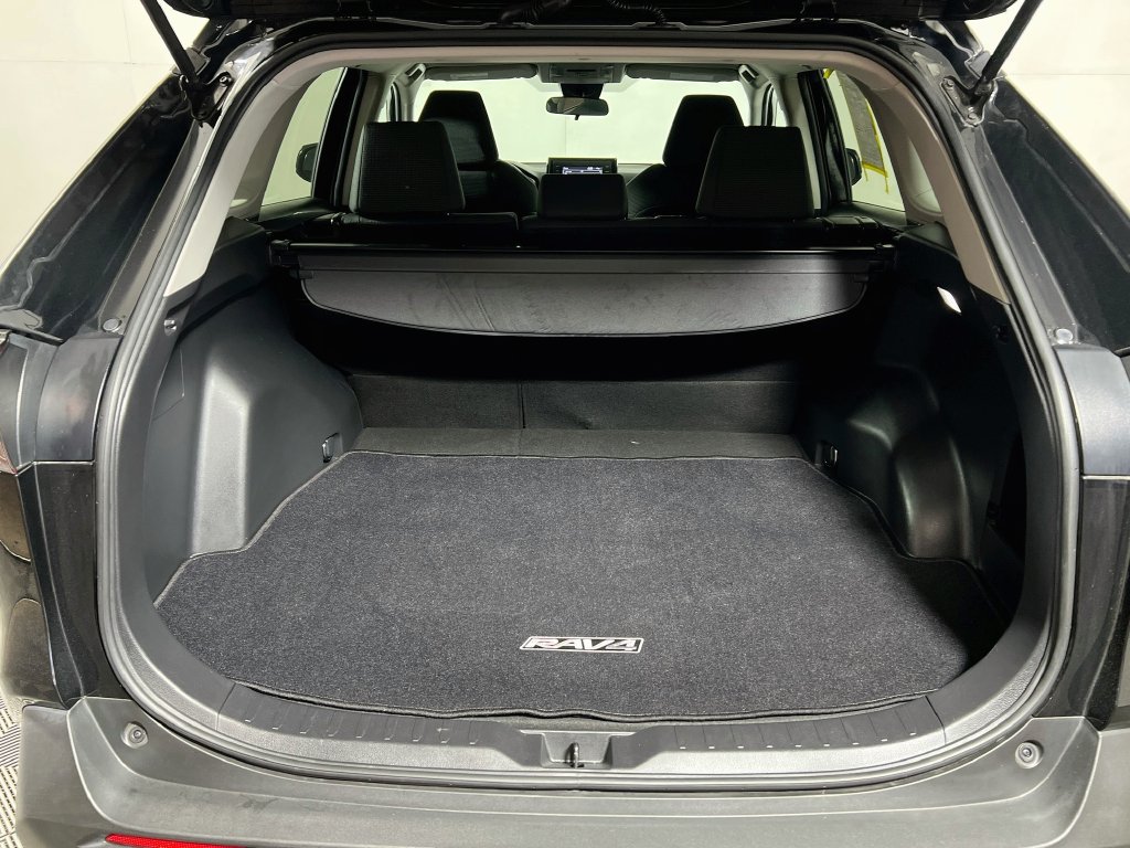 Certified 2022 Toyota RAV4 LE AWD/4WD image 22