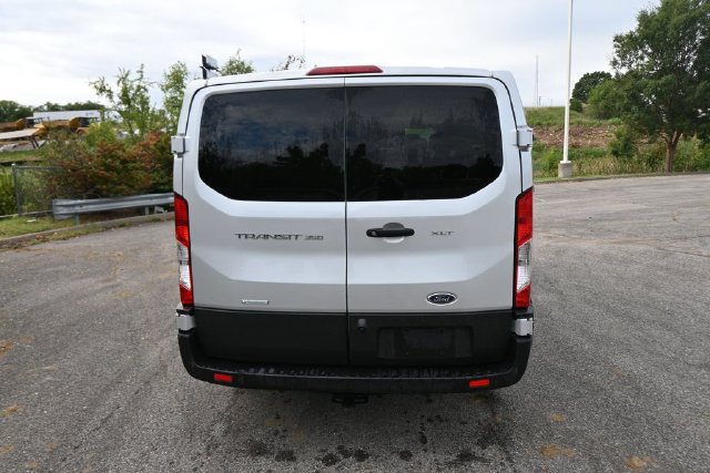 Used 2021 Ford Transit 350 XLT RWD image 3