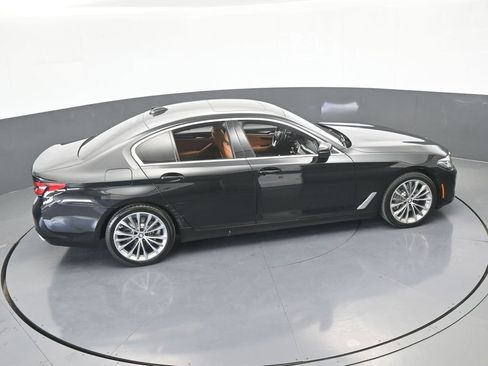 Used 2022 BMW 530i w/ Premium Package image 61