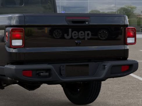 New 2025 Jeep Gladiator Sport image 13