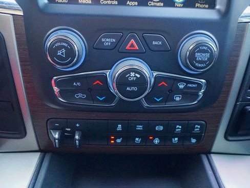 Used 2016 RAM 3500 Laramie image 27