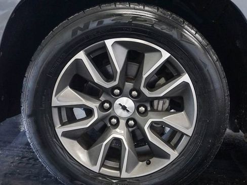 Used 2021 Chevrolet Silverado 1500 RST AWD/4WD image 4