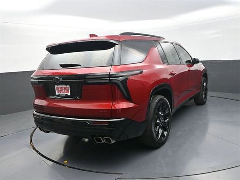 Used 2024 Chevrolet Traverse RS image 7