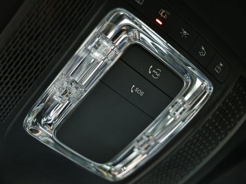 Used 2021 Mercedes-Benz GLA 250 4MATIC image 41