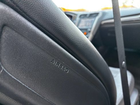 Used 2016 Ford Fusion SE w/ Equipment Group 202A image 36