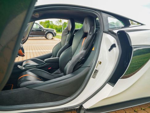 Used 2017 McLaren 570S Coupe RWD image 66