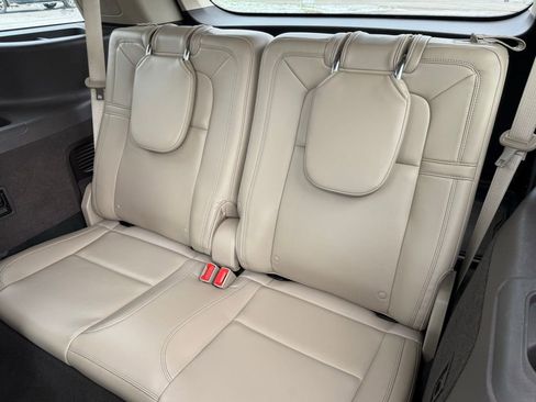 Used 2020 Lincoln Aviator Reserve w/ Equipment Group 202A image 16