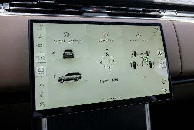 New 2026 Land Rover Range Rover SE AWD/4WD image 43