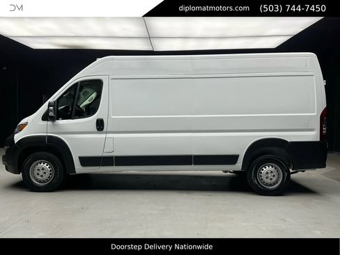 Used 2026 RAM ProMaster 2500 w/ Convenience Group image 3