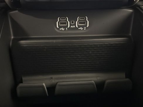 Used 2022 RAM 2500 Laramie AWD/4WD image 32