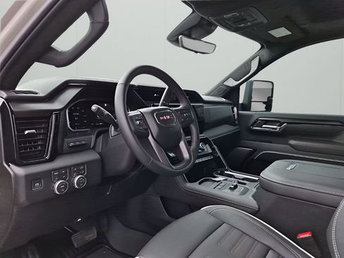 Used 2026 GMC Sierra 2500 AT4X w/ LPO, Black Badging Package image 30