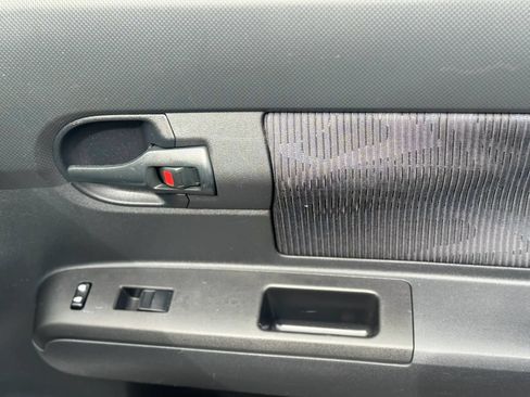 Used 2012 Scion xB FWD image 32