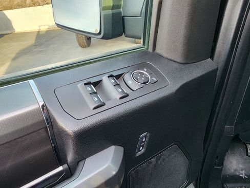 Used 2017 Ford F150 XLT w/ Equipment Group 301A Mid image 18