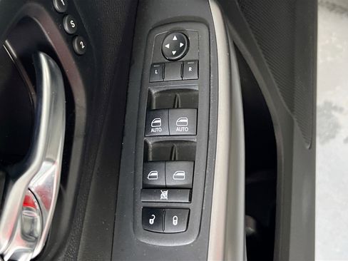 Used 2022 Jeep Cherokee Limited image 17