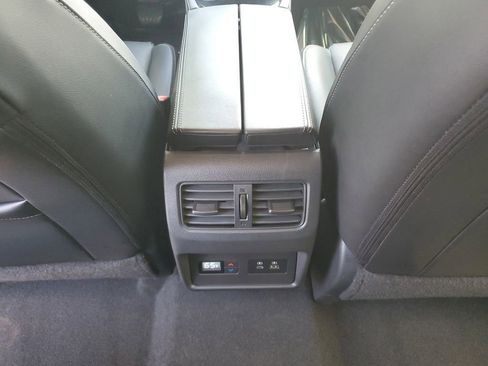 Used 2022 Nissan Rogue SL image 19