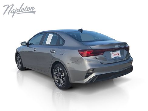 Used 2023 Kia Forte LXS w/ LXS Technology Package FWD image 3