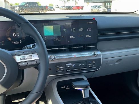 Used 2025 Hyundai Kona SEL FWD image 15