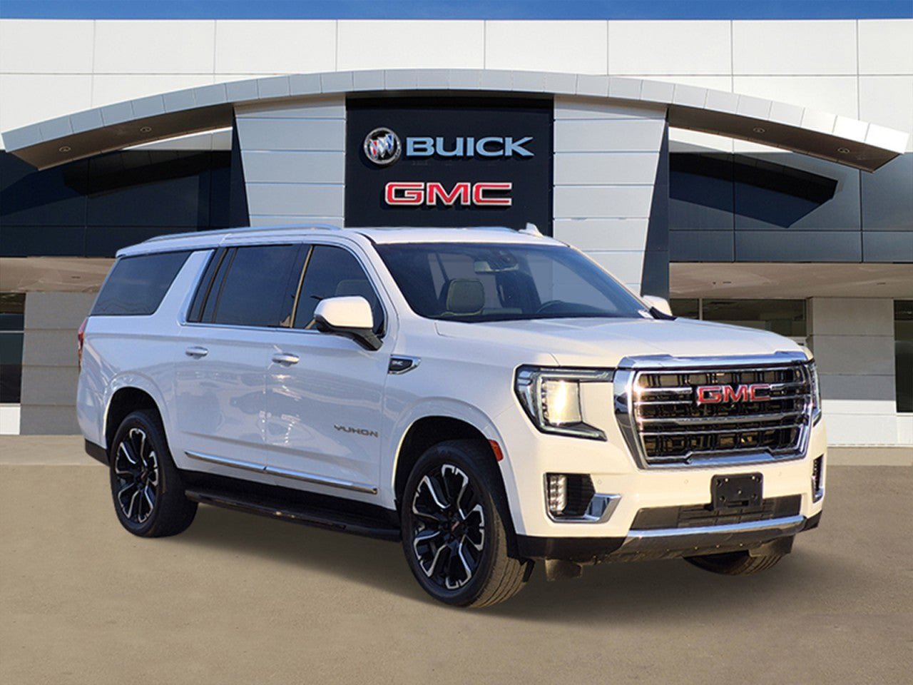 Certified 2022 GMC Yukon XL SLT w/ SLT Premium Package RWD image 1