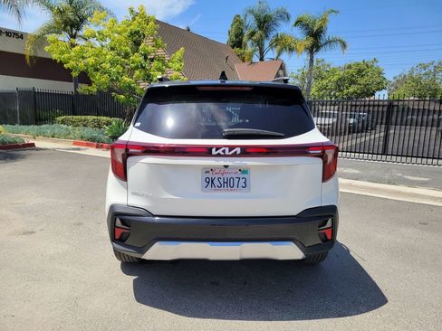 Certified 2024 Kia Seltos S FWD image 3