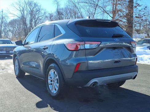 Used 2022 Ford Escape SE w/ Convenience Package image 3