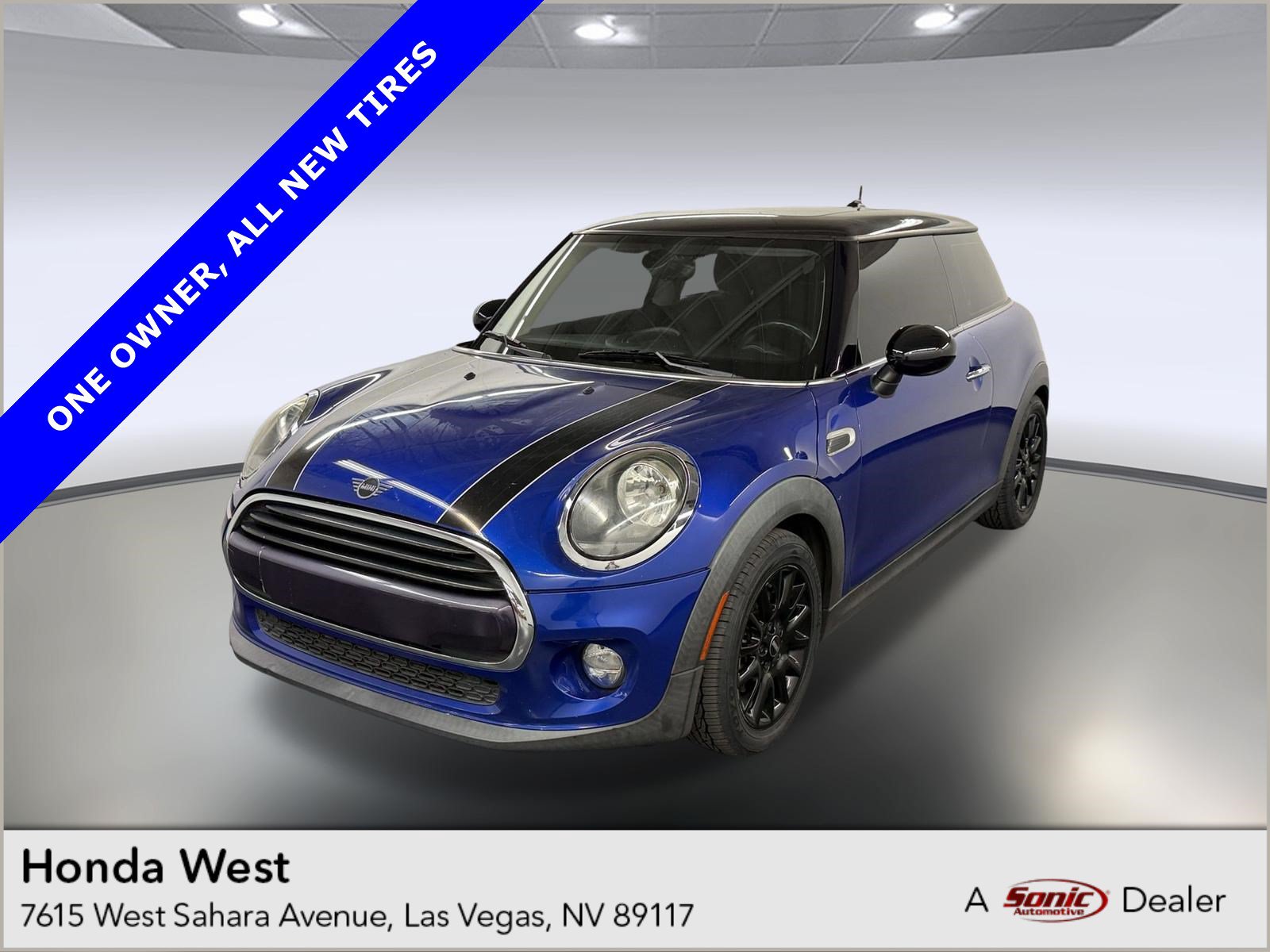 Used 2019 MINI Cooper 2-Door Hardtop FWD image 1