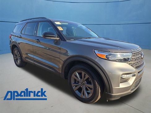 Used 2024 Ford Explorer XLT w/ Equipment Group 202A AWD/4WD image 1