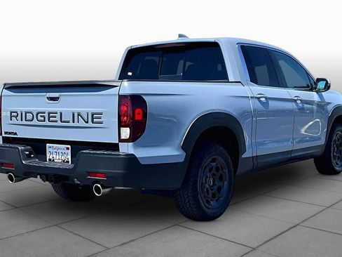 Used 2025 Honda Ridgeline RTL+ image 12