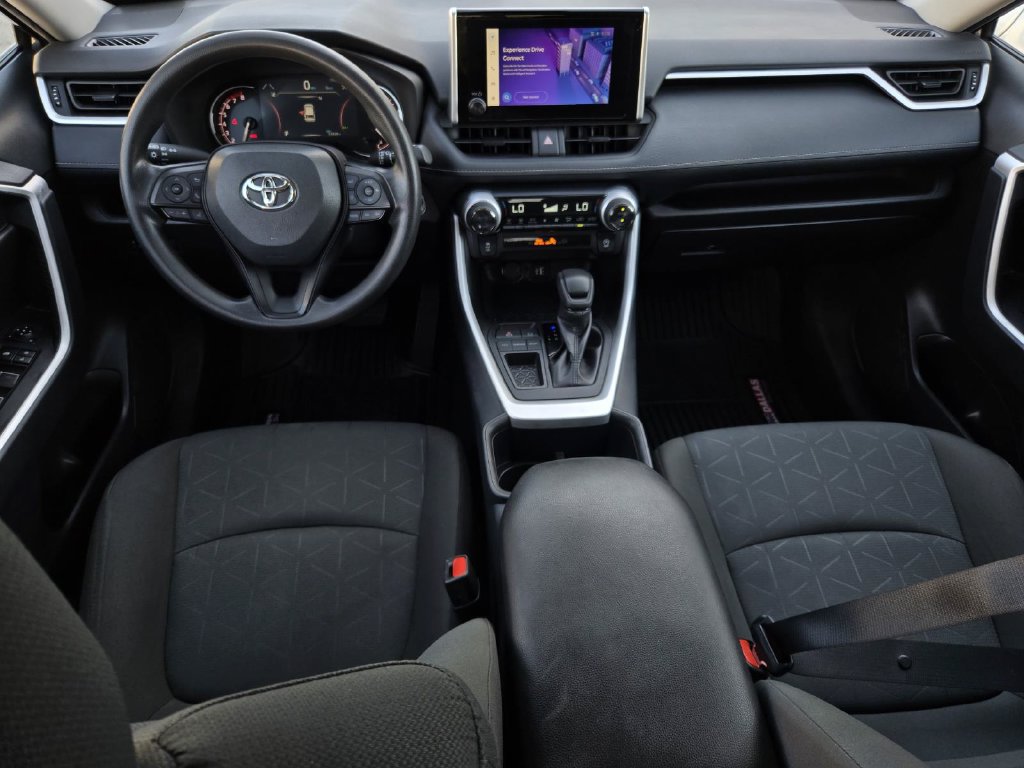Used 2025 Toyota RAV4 XLE FWD image 14