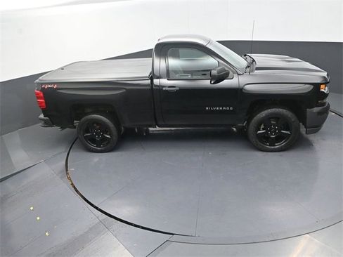 Used 2018 Chevrolet Silverado 1500 W/T w/ Black Out Edition image 16