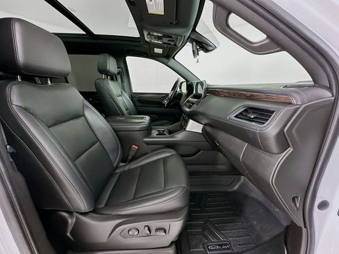 Used 2021 Chevrolet Tahoe LT w/ LT Signature Package image 31