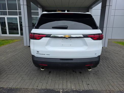 Used 2023 Chevrolet Traverse LT AWD/4WD image 3