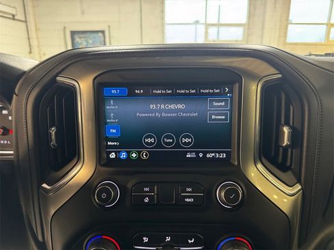 Used 2019 Chevrolet Silverado 1500 LT w/ All-Star Edition image 17