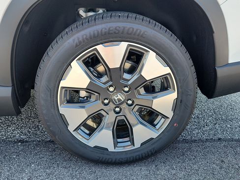 New 2026 Honda Pilot Touring image 5
