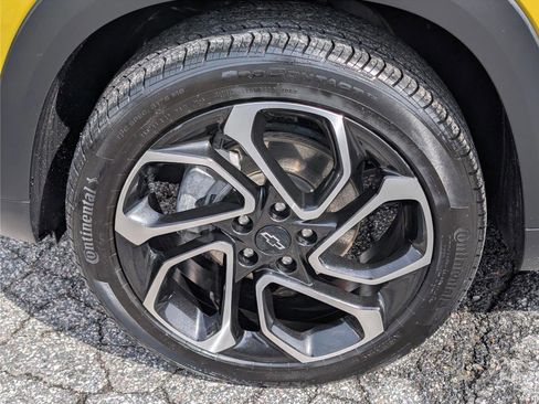 Used 2024 Chevrolet Trax RS w/ Sunroof Package image 11