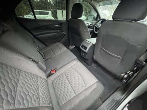 Used 2019 Chevrolet Equinox LT w/ Driver Convenience Package AWD/4WD image 10